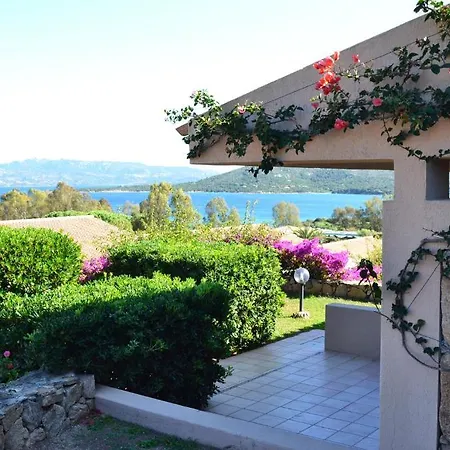 Porto Mannu Aparthotel 3*