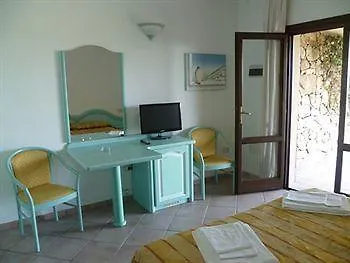 Porto Mannu Aparthotel 3*