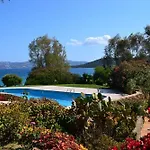 Porto Mannu Aparthotel 3*