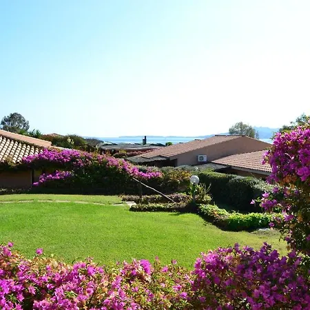 Porto Mannu Aparthotel 3*