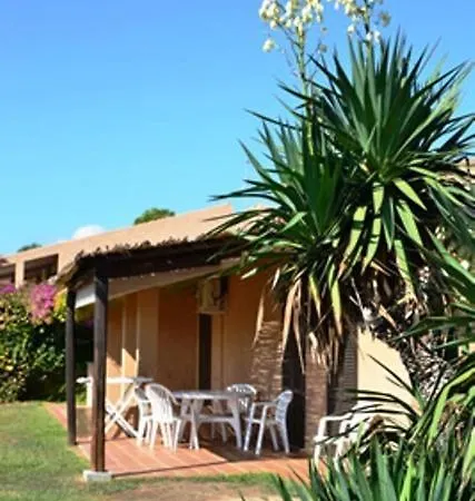 Ξενοδοχείο με διαμερίσματα Porto Mannu Palau